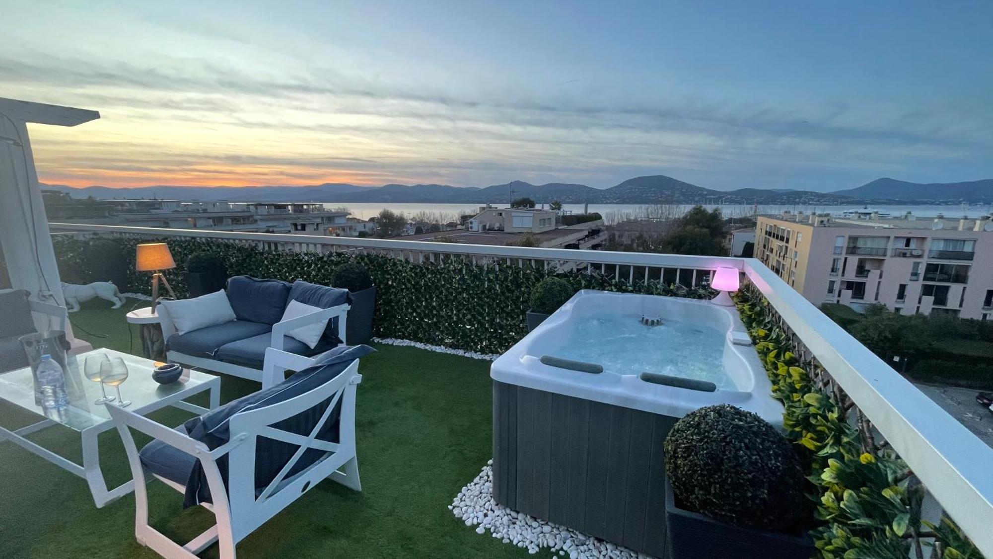 Ferienwohnung Saint Tropez Sea View Penthouse Exterior foto